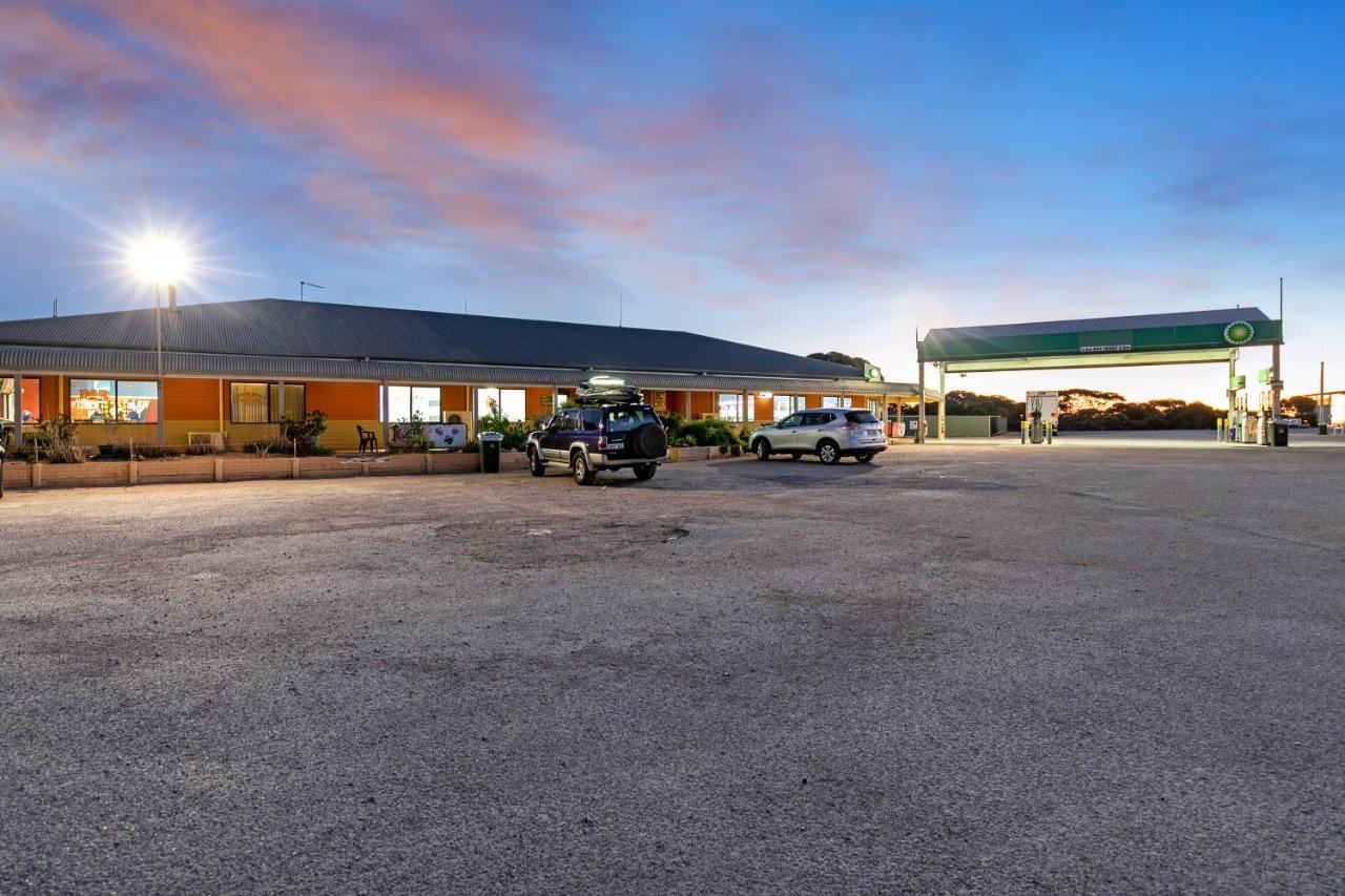 Border Village Roadhouse Екстер'єр фото